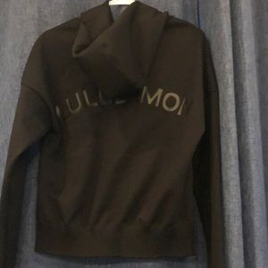 Lululemon crop zip up jacket! Trendy
